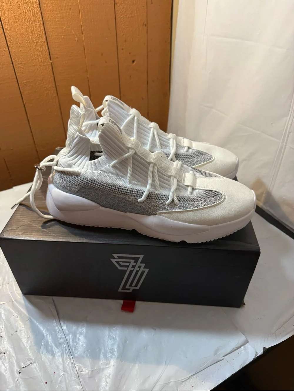 Triple 7 Racer knit men’s sneakers size 11